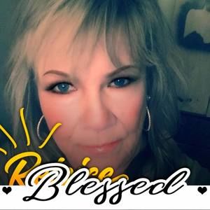 Meet your Posher, Carla